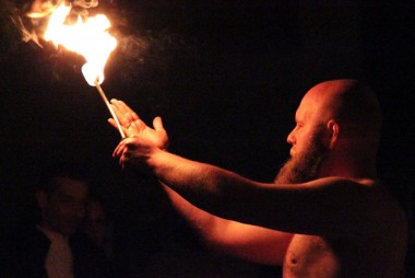 romantische halle nacht feuershow